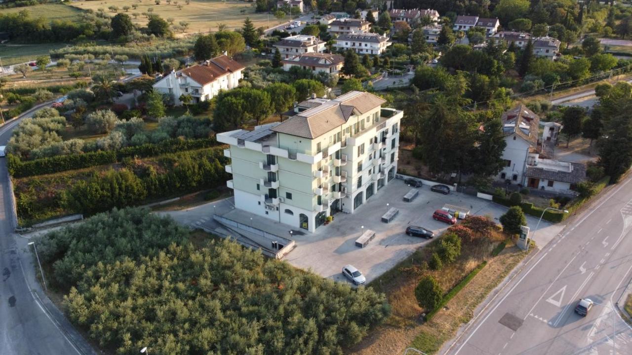 אסקולי פיצ'נו Hotel Clodi מראה חיצוני תמונה