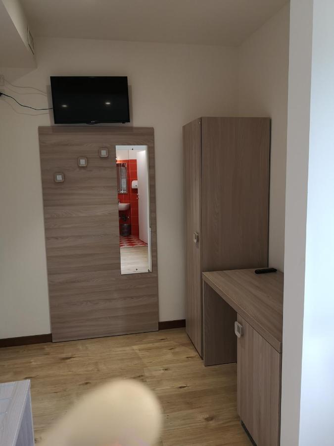 אסקולי פיצ'נו Hotel Clodi מראה חיצוני תמונה
